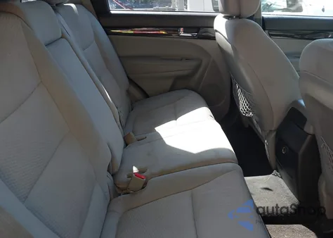 2011 Kia Sorento Lx z USA, uszkodzony, nr VIN 5XYKT3A15BG155830